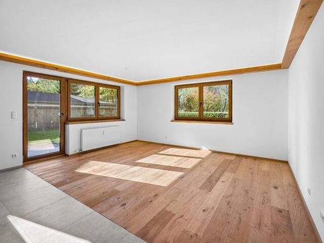 Immobilie in Kirchberg - Freizeitwohnsitz: Sonnige Wohnung mit großzügiger Südwest Terrasse - Bild 1