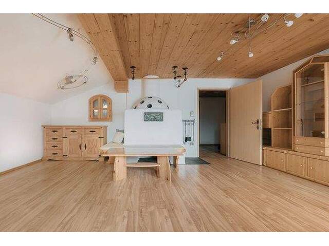 Immobilie in Fügen - Gemütliche 3-Zimmer-Dachgeschosswohnung mit Balkon, eigenem Gartenanteil und Bergblick in Fügen - Bild 0