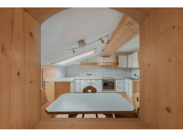 Immobilie in Fügen - Gemütliche 3-Zimmer-Dachgeschosswohnung mit Balkon, eigenem Gartenanteil und Bergblick in Fügen - Bild 4