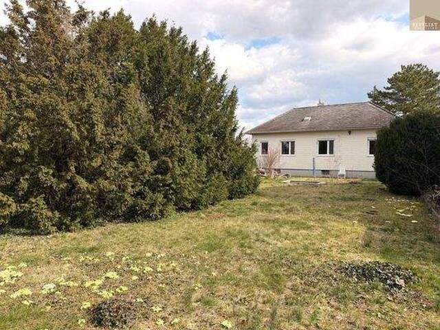 Immobilie in Kottingbrunn - Großzügiges Einfamilienhaus mit 5 Zimmern und Ausbaureserve im Dach - Bild 2