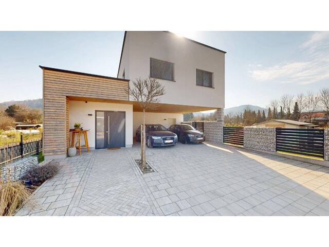 Immobilie in Pitten - Phantastisches, neuwertiges Einfamilienhaus mit großem Garten | 4 Zimmer - 147 m² | Carport | PV-Anlage u.v.m. - Bild 0