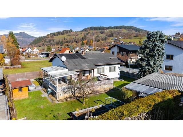 Immobilie in Feldkirchen in Kärnten - Elegantes Wohnhaus mit Pool und Sauna in zentraler Lage von Feldkirchen - Bild 0