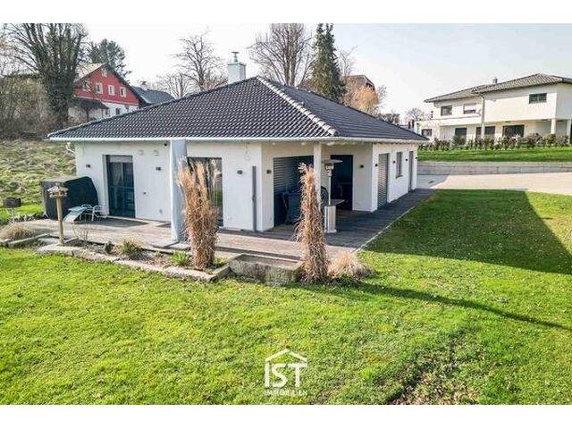 Immobilie in Obernberg am Inn - Obernberg am Inn - Barrierefrei & modern: Bungalow mit Vierfachgarage - Bild 1