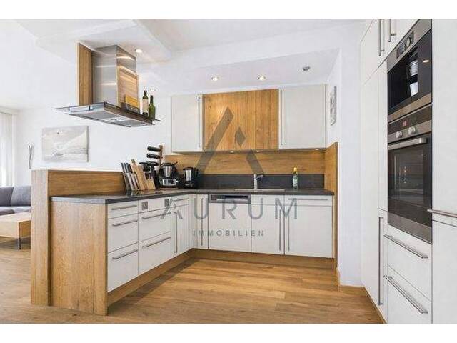 Immobilie in Kitzbühel - Möbliertes Reihenhaus mit Garten, Sauna und Hahnenkamm-Blick - Bild 2