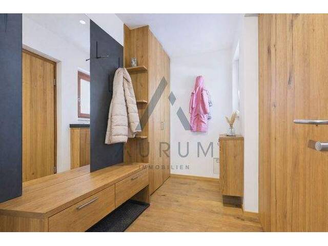 Immobilie in Kitzbühel - Möbliertes Reihenhaus mit Garten, Sauna und Hahnenkamm-Blick - Bild 3