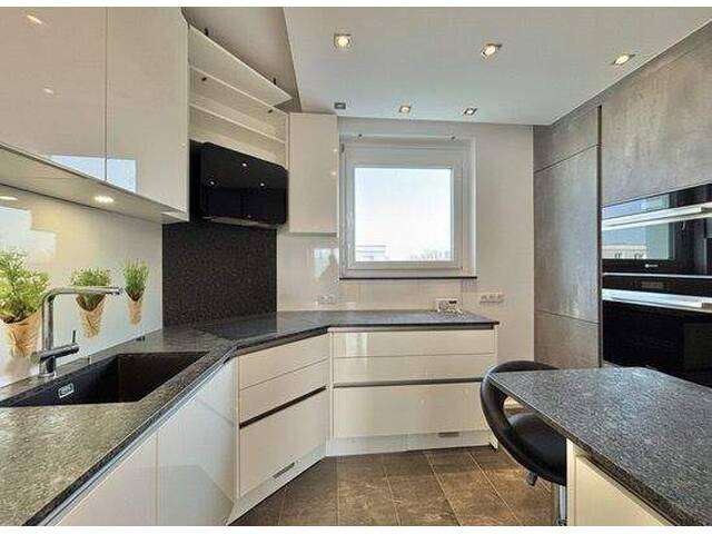 Immobilie in Guntramsdorf - Wohnen im Grünen und bestens angebunden an Wien | GRÜNBLICK in den ruhigen Innenhof | Süd-West-Loggia | inkl. Stellplatz - Bild 1