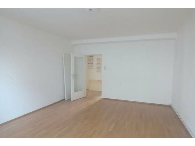 Immobilie in Pottenstein - Charmante EG-Wohnung in Pottenstein: 3 Zimmer, Balkon & Stellplatz - Bild 3