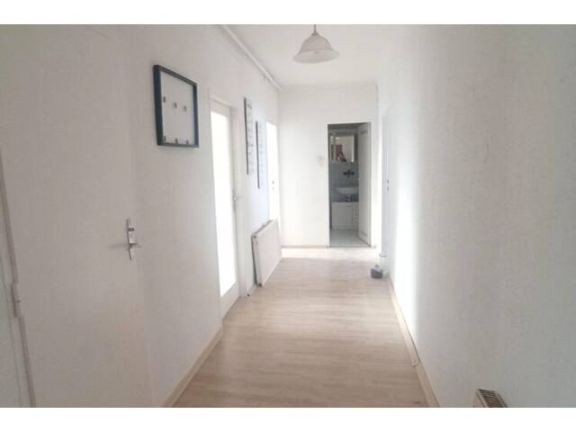 Immobilie in Pottenstein - Charmante EG-Wohnung in Pottenstein: 3 Zimmer, Balkon & Stellplatz - Bild 4