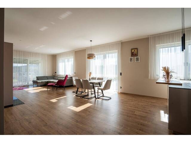 Immobilie in Köttmannsdorf - Sonne PUR! Ein-/ Mehrfamilienhaus mit Panoramablick in der beliebten Gemeinde Köttmannsdorf - Bild 3