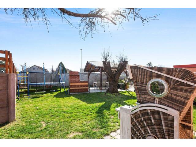 Immobilie in Zwölfaxing - Charmantes Einfamilienhaus mit Pool & großem Garten (800 m²) – ruhige Lage nahe Wien | Zwölfaxing - Bild 2