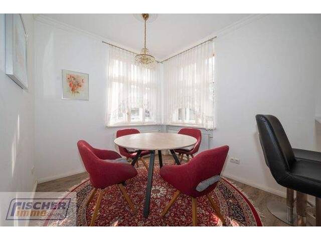 Immobilie in Maria-Lanzendorf - TRAUMHAFTE VILLA mit großem Garten und Pool - Bild 4