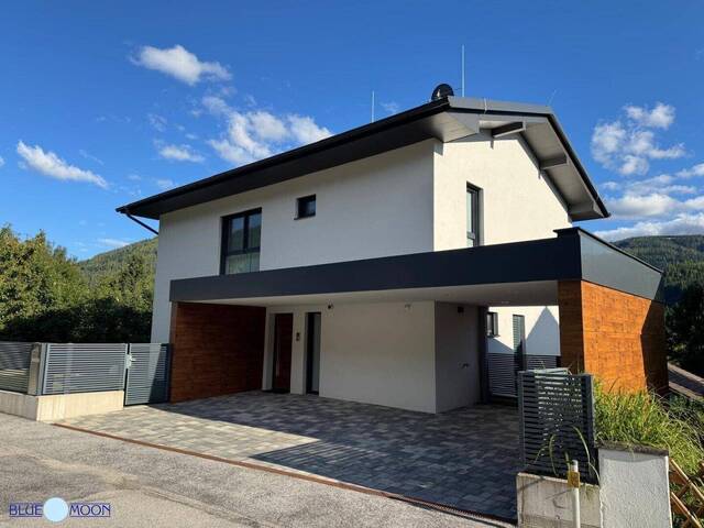 Immobilie in Steinhaus am Semmering - 8685 Steinhaus am Semmering, 174m² Wohnfläche, 591m² Grundstück, Terrasse, Garage, Carport, Wellnessbereich, Photovoltaikanlage, Erdwärmeheizung, modern möbliert, einzigartiger Topzustand! Kaufpreis € 795.000,-- - Bild 0