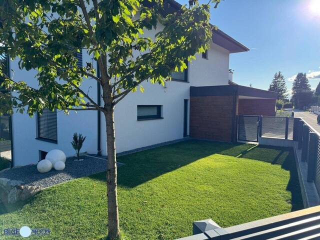 Immobilie in Steinhaus am Semmering - 8685 Steinhaus am Semmering, 174m² Wohnfläche, 591m² Grundstück, Terrasse, Garage, Carport, Wellnessbereich, Photovoltaikanlage, Erdwärmeheizung, modern möbliert, einzigartiger Topzustand! Kaufpreis € 795.000,-- - Bild 3