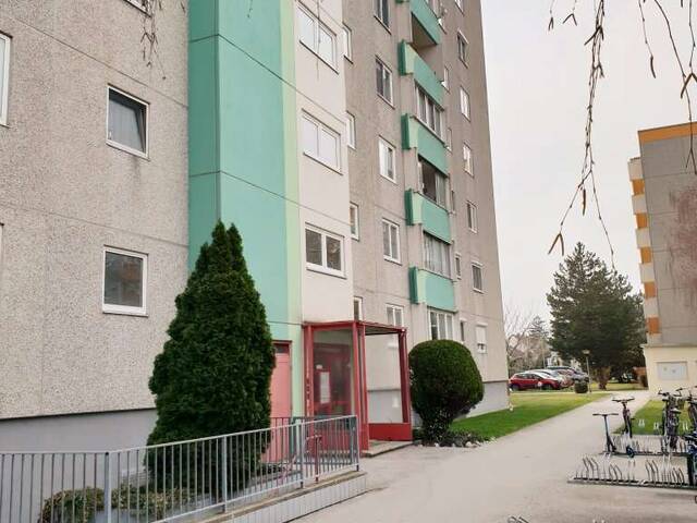 Immobilie in Baden - Wohnung mit 4 Zimmer + Loggia zu verkaufen! - Bild 0