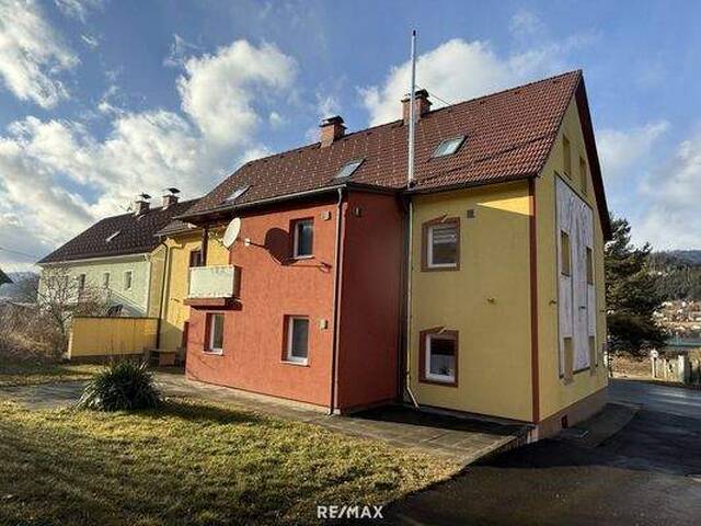 Immobilie in Kindberg - *** Top kernsaniertes 439m² Zinshaus mit Nebengebäude in Kindberg - 4 Einheiten incl. Carports, voll vermietet, starke Renditechance! *** - Bild 0