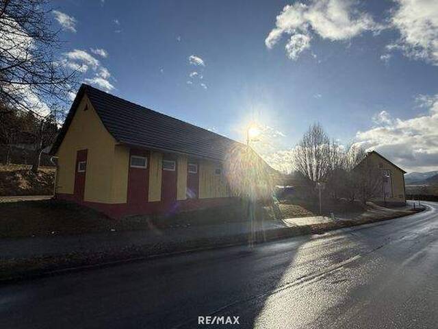 Immobilie in Kindberg - *** Top kernsaniertes 439m² Zinshaus mit Nebengebäude in Kindberg - 4 Einheiten incl. Carports, voll vermietet, starke Renditechance! *** - Bild 3