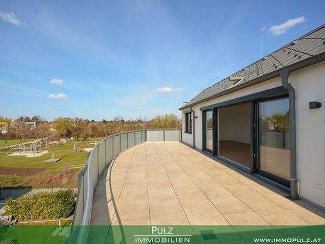 Immobilie in Laxenburg - DACHGESCHOSSAPPARTMENT mit PANORAMABLICK - Bild 0