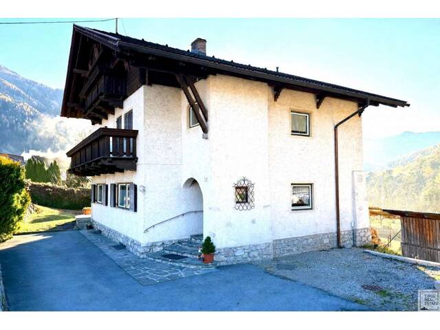 Immobilie in Roppen - Attraktives Einfamilienhaus in sonniger Lage mit weitläufigem Garten - Bild 1