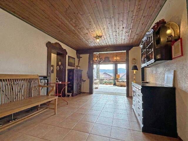 Immobilie in Eugendorf - Große, sonnendurchflutete 4-Zimmer-DG-Wohnung für Familie, mit großem Balkon, Stellplatz und Ausbaureserve - in ruhiger Wohnlage - Bild 3