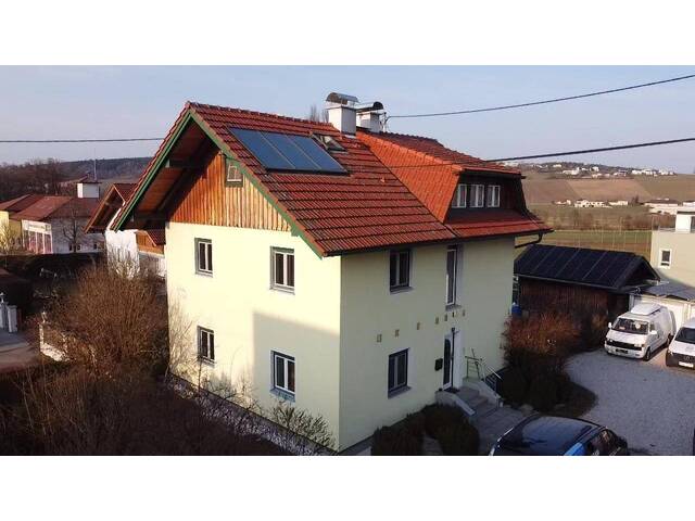 Immobilie in Neukirchen bei Lambach - Gerneralsaniertes Anlegerhaus mit 2 Wohnungen oder Familien! - Bild 0