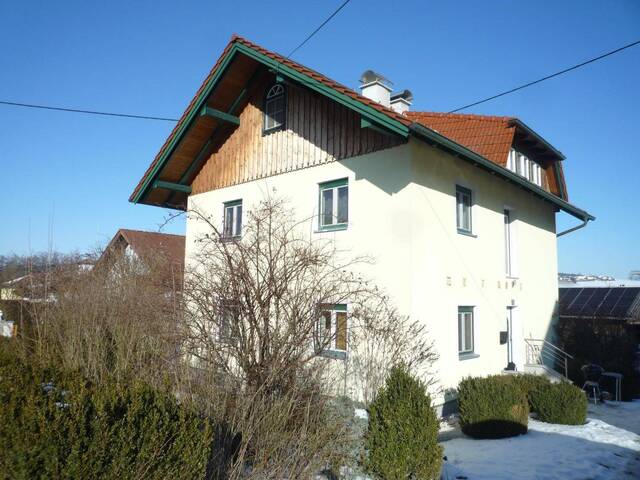 Immobilie in Neukirchen bei Lambach - Gerneralsaniertes Anlegerhaus mit 2 Wohnungen oder Familien! - Bild 3