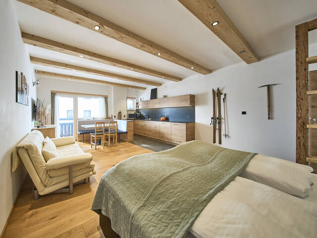 Immobilie in Seefeld in Tirol - Schick modernisiertes FREIZEITWOHNSITZ-Apartment mit alpinem Flair in Seefeld - Bild 0