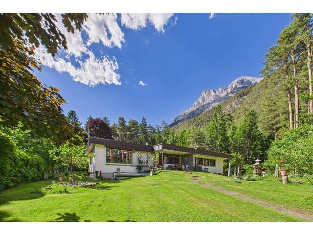 Immobilie in Telfs - Privatsphäre pur: Luxuriöser Rückzugsort am Waldrand Telfs - INVESTMENT MIT WOHNRECHT - Bild 0