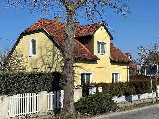 Immobilie in Münchendorf - Bezirk Mödling ! Eigenes Haus, Hof und Land in Münchendorf .. - Bild 0