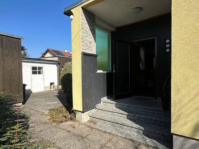 Immobilie in Münchendorf - Bezirk Mödling ! Eigenes Haus, Hof und Land in Münchendorf .. - Bild 1