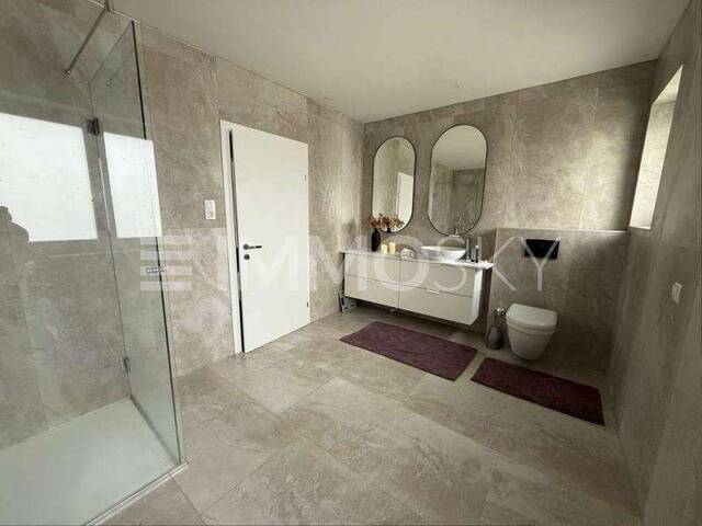 Immobilie in Sattledt - FAMILIENDOMIZIL MIT OPTIMALER RAUMAUFTEILUNG UND GROSSEM GARTEN - Bild 3