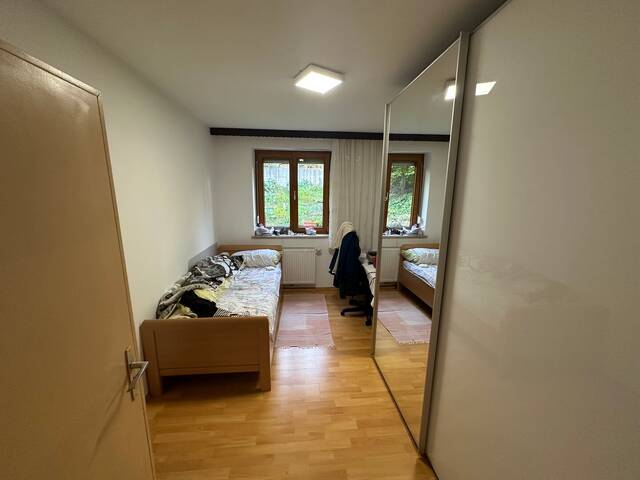 Immobilie in Jenbach - Sonnige 3-Zimmer-Wohnung mit Balkon in Jenbach – Bieterverfahren ab €150.000 | Sofortkauf €200.000 - Bild 4