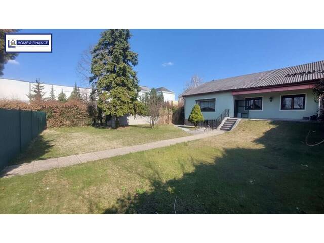 Immobilie in Neufeld an der Leitha - Sehr geräumiges Haus in Neufeld mit großem Garten in Ruhelage! - Bild 1