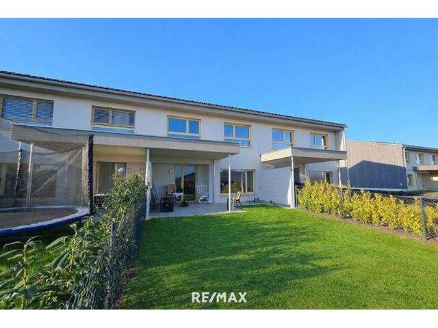 Immobilie in Prambachkirchen - ***OPEN HOUSE, Freitag, 24.04.2026 von 15 - 17 Uhr*** Familienfreundliches Plus-Energie-Reihenhaus in Massivholzbauweise - Bild 0