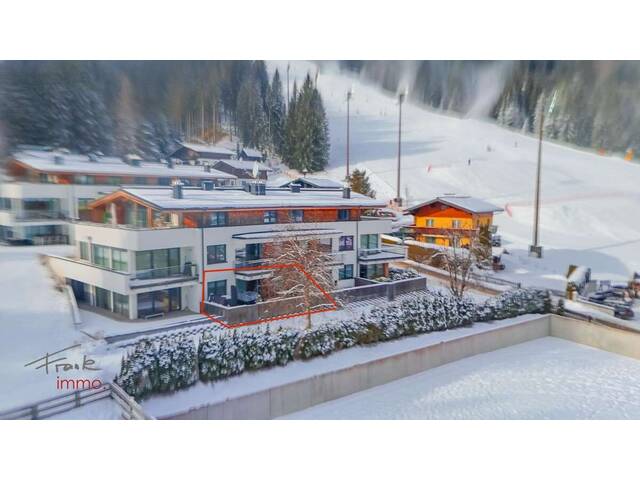 Immobilie in Flachau - Flachau: Direkter Blick auf die Skipiste! - Bild 1