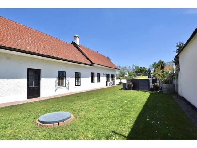 Immobilie in Lackendorf - Wohnen, wo andere Urlaub machen – Traumhafter Streckhof mit Geschichte & Stil - Bild 0