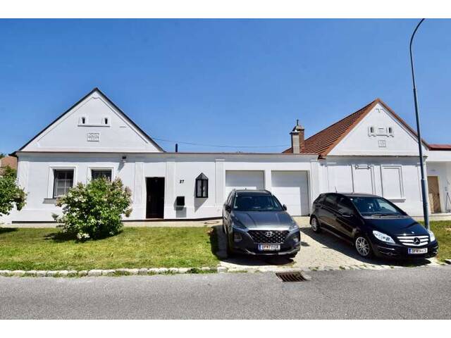 Immobilie in Lackendorf - Wohnen, wo andere Urlaub machen – Traumhafter Streckhof mit Geschichte & Stil - Bild 2