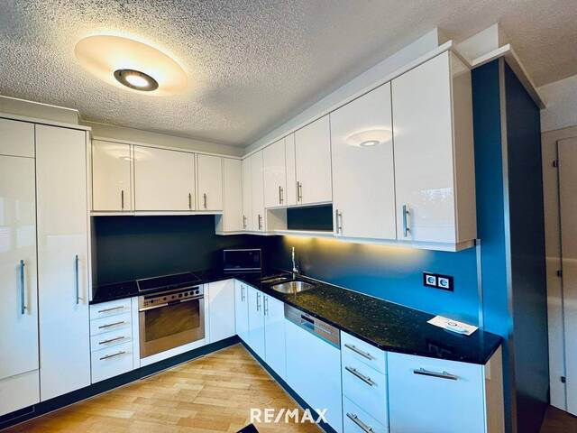 Immobilie in Hainzenberg - Familienglück im Zillertal – 4-Zimmer-Wohnung mit Panoramaterrasse & Bergblick sofort bezugsbereit - Bild 1