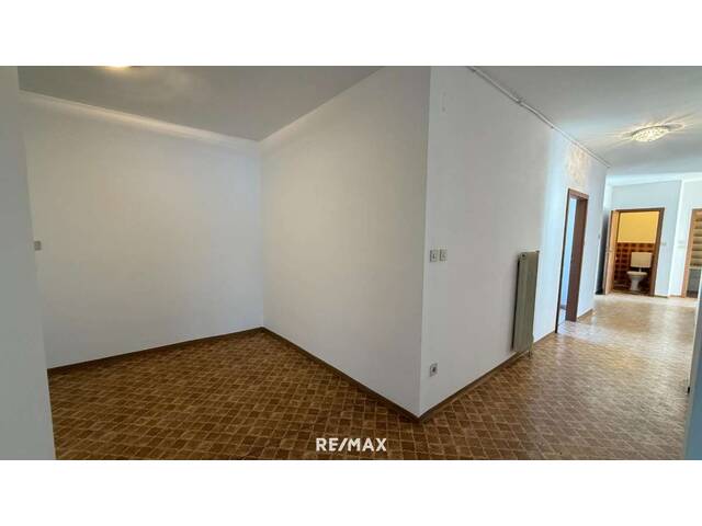 Immobilie in Rechnitz - Attraktives Stadthaus mit Wohn- und Geschäftseinheit im Herzen von Rechnitz - Bild 2