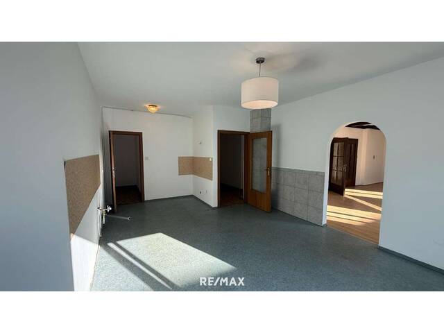 Immobilie in Rechnitz - Attraktives Stadthaus mit Wohn- und Geschäftseinheit im Herzen von Rechnitz - Bild 3