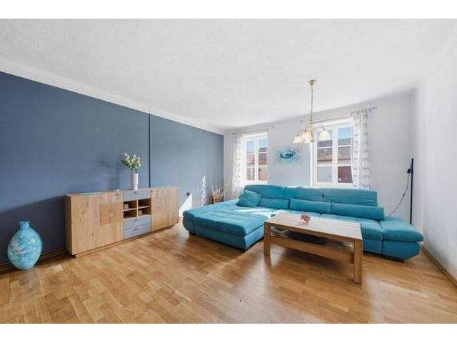 Immobilie in Puch - Traditionelles Bauernhaus mit großem Grundstück, Weinpresshaus, Keller und Nebengebäuden - Bild 4