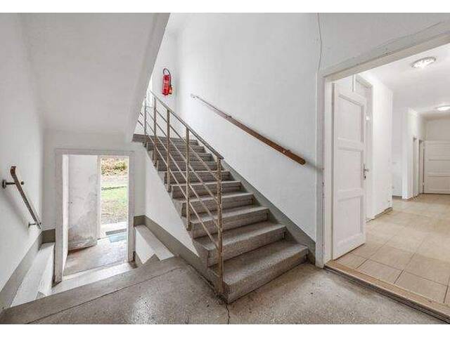 Immobilie in Gloggnitz - Wohnhaus mit drei Wohneinheiten! - Bild 2