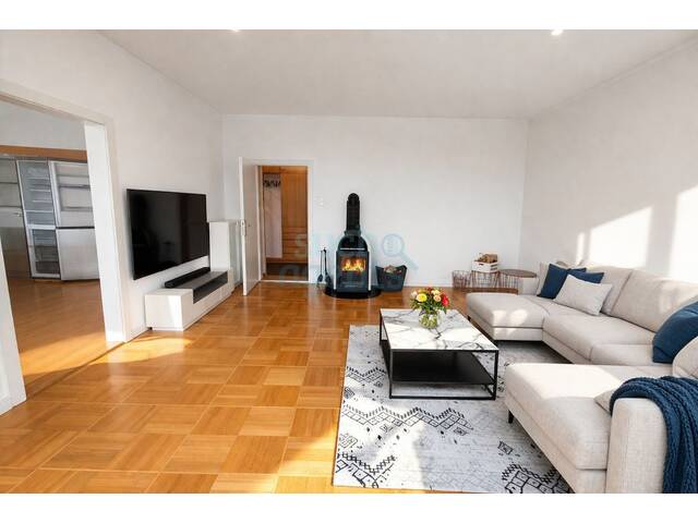 Immobilie in Wels - Ca. 125 m² große 4 Zimmerwohnung mit hohen Decken und 15 m² Balkon in zentraler Lage von Wels - Bild 4