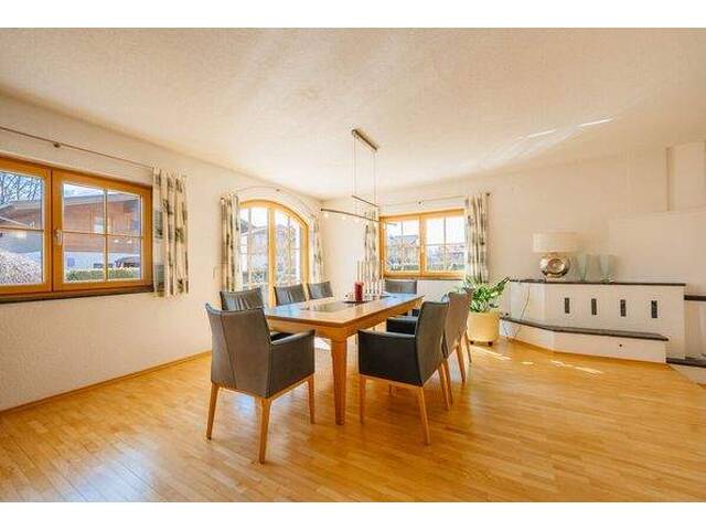 Immobilie in Zell am See - Stilvolle Landhausvilla mit Spa und Gartenidylle - Bild 4