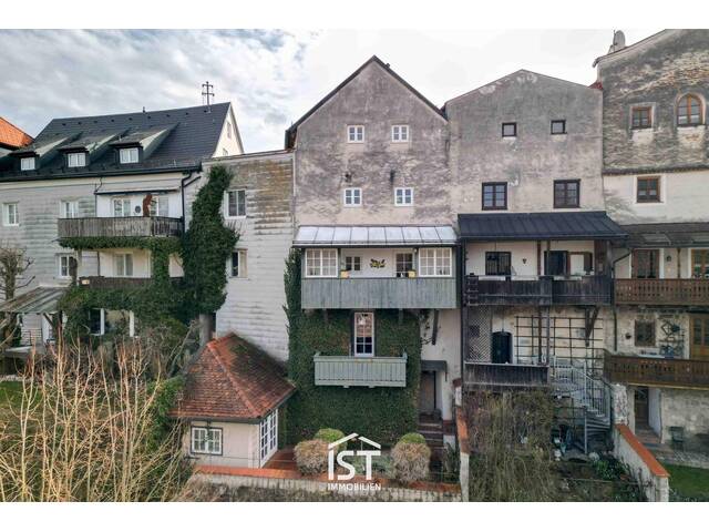 Immobilie in Braunau am Inn - Braunau am Inn - Altstadtjuwel mit Garage und Garten - Bild 1