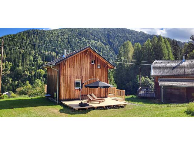 Immobilie in Stadl an der Mur - Seltene Zweitwohnsitz-Widmung ! Ruhiges, gemütliches Familien-Chalet mit herrlichem Tal- und Bergblick - Bild 0