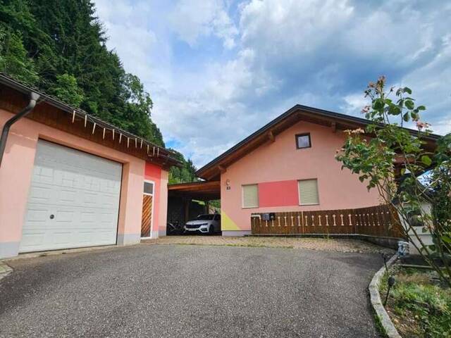 Immobilie in Agsdorf - ruhiges 2 Fam. Wohnhaus + 1 HA Grund LW + Quelle in Feldkirchen / St. Urban : 5 Zimmer, Garten, Balkone, PV, tolle Aussicht ! 1 HA LW Wiese für Tierhaltung Pferde, mit Stall für Schafe, Ziegen, Hühner - Bild 3