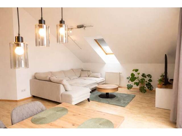 Immobilie in Stattersdorf - Helle Dachgeschoß Wohnung mit 28m2 Dachterrasse und herrlichem Fernblick - Bild 1