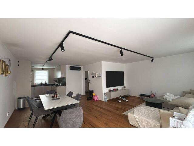 Immobilie in Pucking - Modernes Einfamilienhaus mit Pool und Garten in Pucking - Bild 1