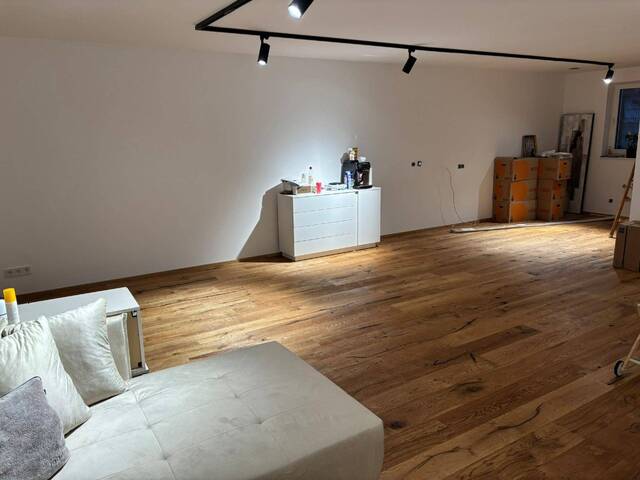 Immobilie in Pucking - Modernes Einfamilienhaus mit Pool und Garten in Pucking - Bild 4