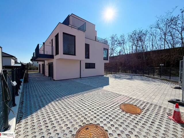 Immobilie in Korneuburg - Neubau-Reihenhaus | 116,19 m² Wohnfläche | Terrasse, Balkon & Dachterrasse | € 499.000 - Bild 2